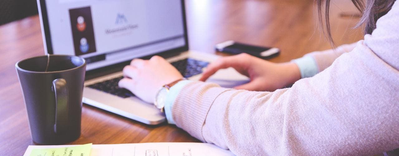 Bumble revela avances y pendientes en la relación de las mujeres con el trabajo