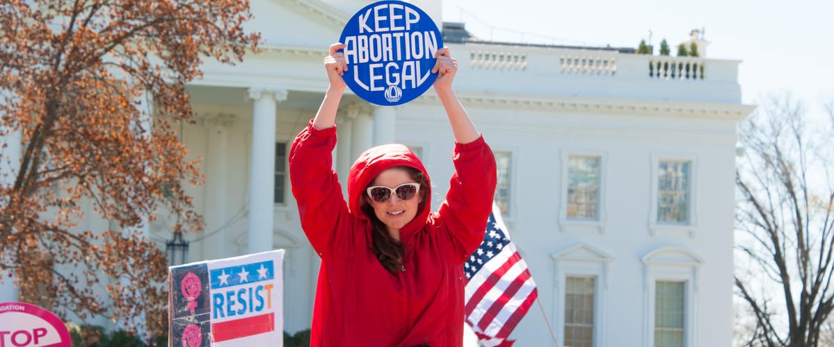Retroceso del aborto en EEUU pone en peligro autonomía de las mujeres