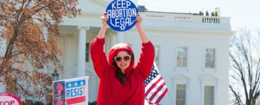 Retroceso del aborto en EEUU pone en peligro autonomía de las mujeres